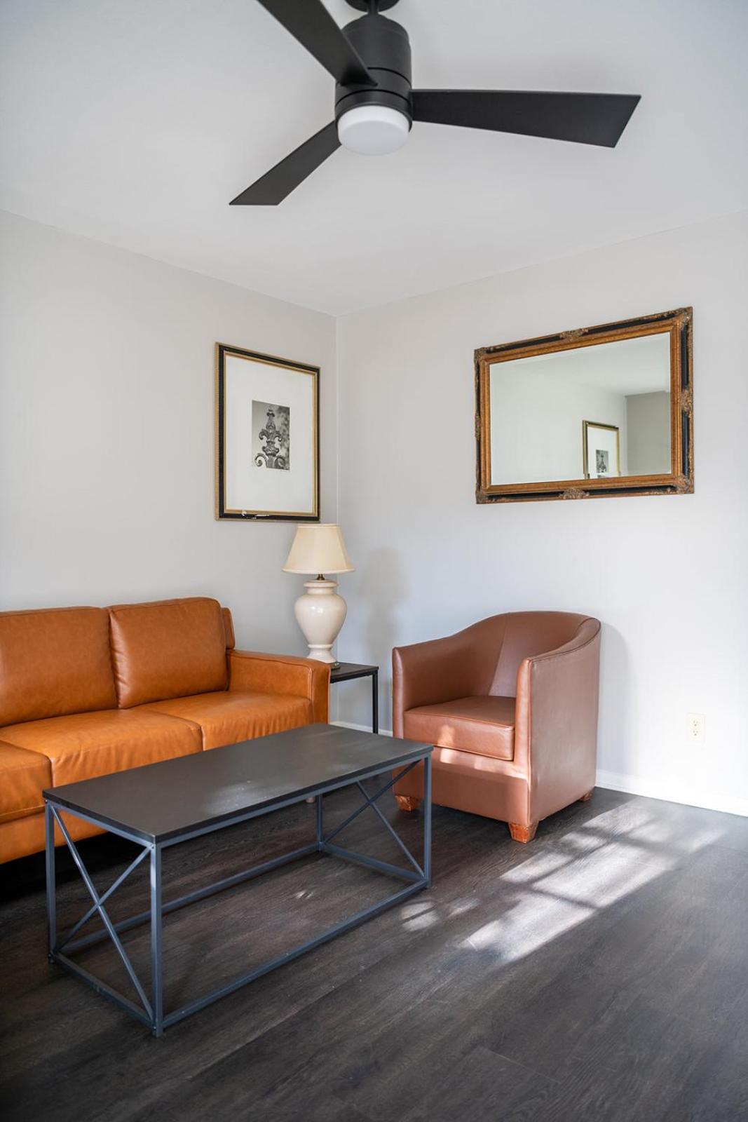 French Quarter Suites Hotel นิวออร์ลีนส์ ภายนอก รูปภาพ