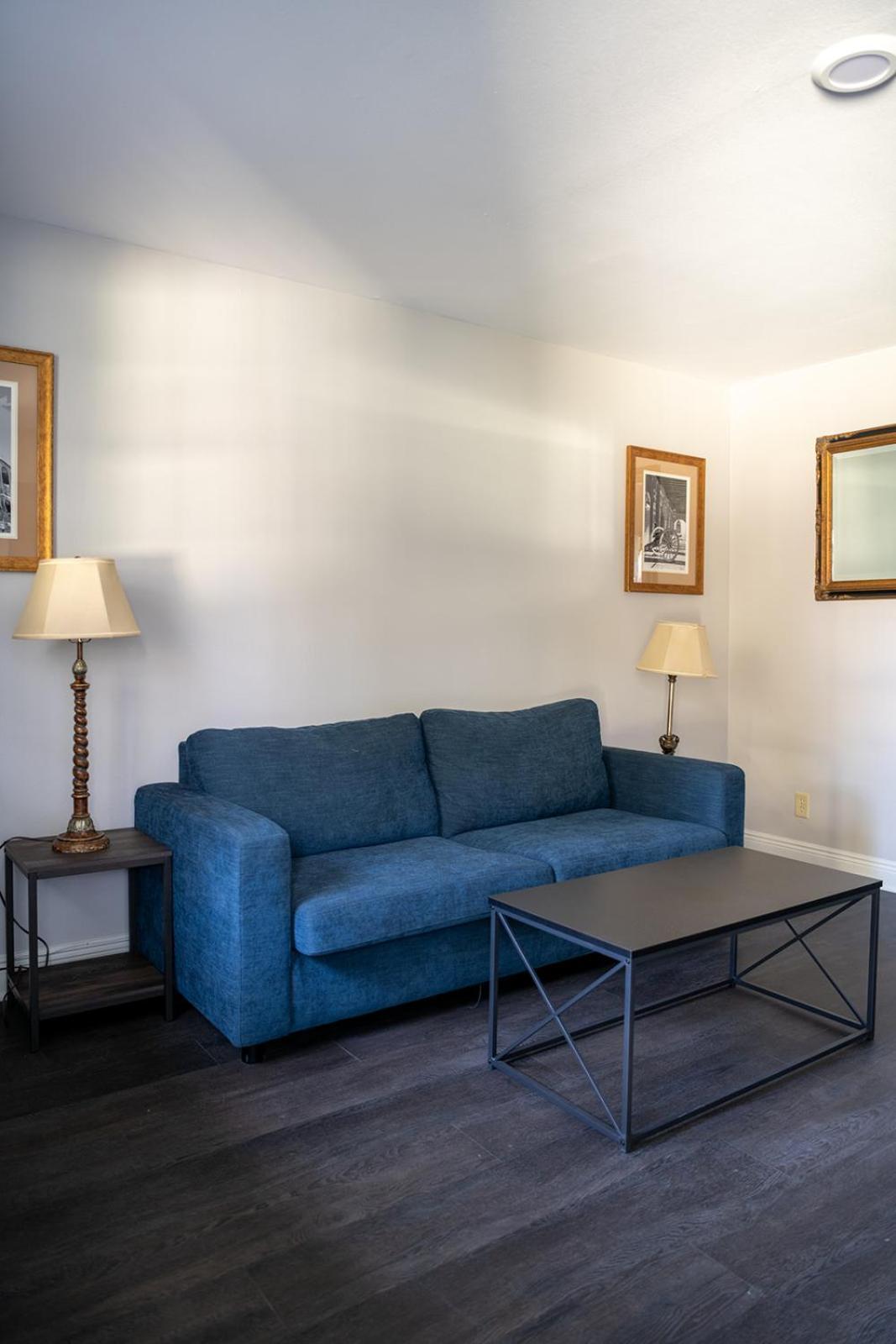 French Quarter Suites Hotel นิวออร์ลีนส์ ภายนอก รูปภาพ