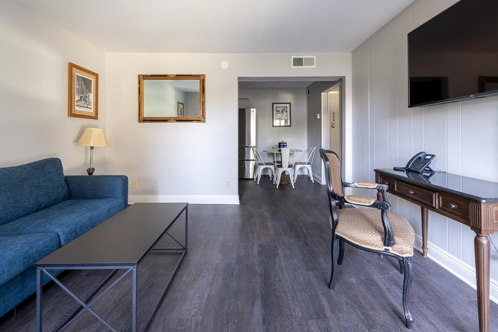 French Quarter Suites Hotel นิวออร์ลีนส์ ภายนอก รูปภาพ