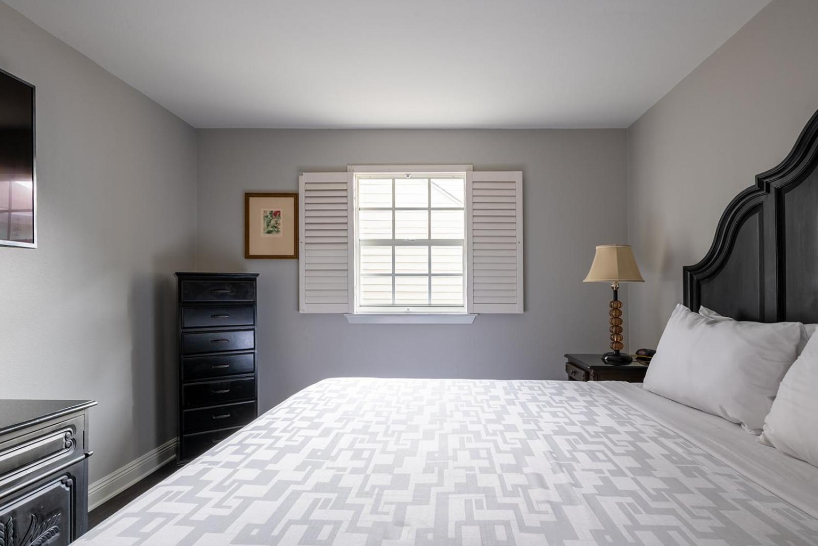 French Quarter Suites Hotel นิวออร์ลีนส์ ภายนอก รูปภาพ